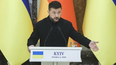 Зеленски: Русия атакува двата кораба до България