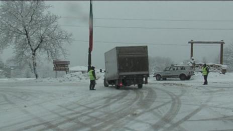 Десетки селища в Смолянско са без ток заради априлския сняг