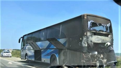 Автобус се възпламени по пътя Бургас-Поморие