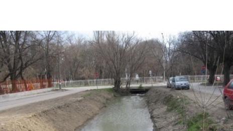 Чистят деретата във Варна от вредни гризачи