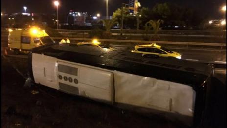 Автобус с чуждестранни туристи се преобърна в Барселона, 24 души са пострадали