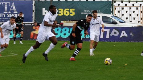 Черно море изненадващо загуби с 1:3 домакинството си на Славия 