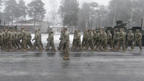 Вдигат превантивно сигурността в американските военни бази в Европа