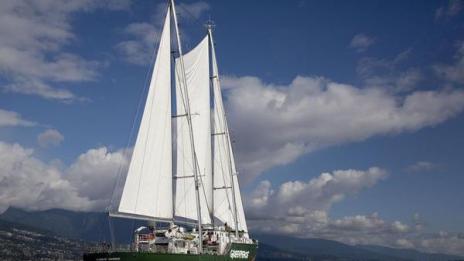 Ветроходът на  „Грийнпийс” Rainbow Warrior пристига във Варна