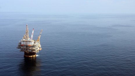 Украйна удари руски сондажни платформи в Черно море (ВИДЕО)