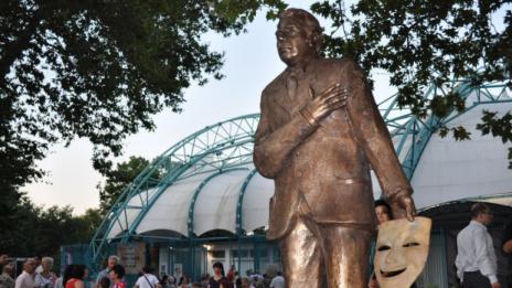Откриха паметника на Георги Калоянчев в Бургас