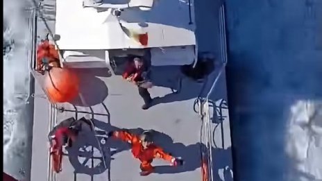 Кораб потъна в Черно море, двама загинаха (ВИДЕО)