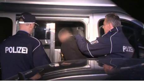 200 полицаи щурмуват араби в Берлин