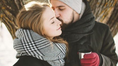 Зимните месеци – вълшебни и романтични за някои от зодиите. Ето за кои!