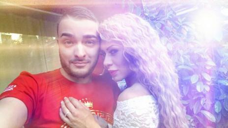 Криско скъса с плеймейтката Ася
