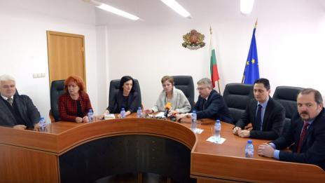 КЗК одобри медийния законопроект на Пеевски