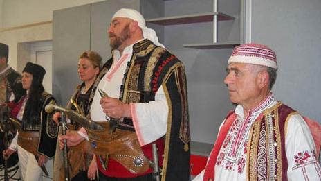 Участници от Варна и страната в турнир по стрелба с историческо оръжие 