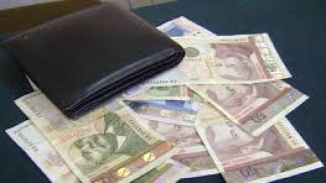 250 000 със запор на заплатите за Нова година