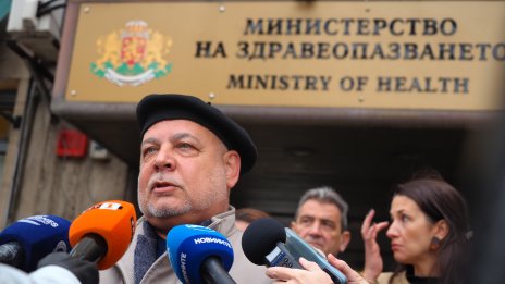 Общественият съвет за Национална детска болница подава оставка