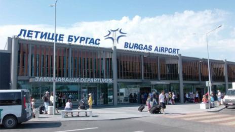 Бургас посрещна първия самолет с туристи
