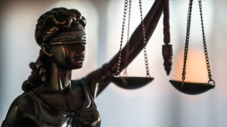 29-годишен краде часовници от варненски мол