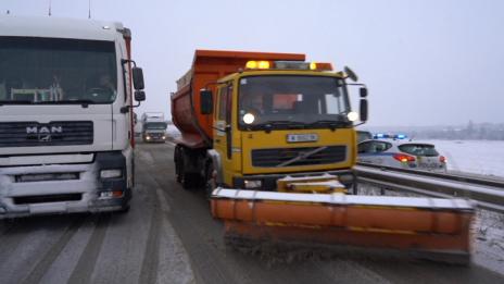 Зимната обстановка постепенно се нормализира