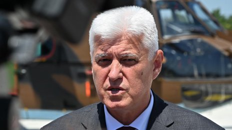 Военният министър: България ще похарчи близо 2.7 милиарда за отбрана