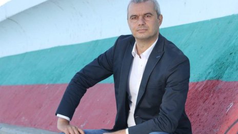 Костадинов е водач на листата на „Възраждане“ за Варна
