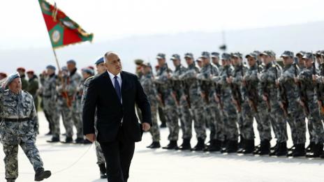 Правителството прие да се открие Военновъздушно училище