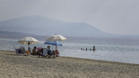 Първи проверки по морето: 11 установени нарушения по плажове и в заведения
