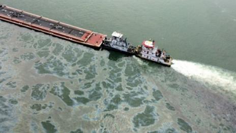 50-километров нефтен разлив в Северно море 