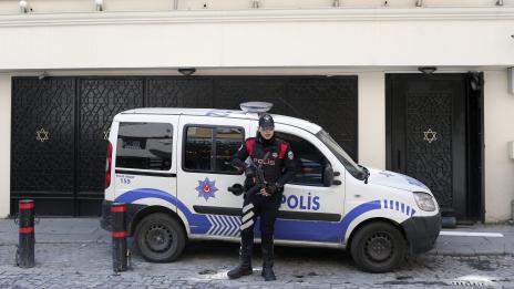Убити и ранени при свада заради булка в Турция  