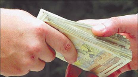 Баба даде 1 500 лв. на ало-измамници