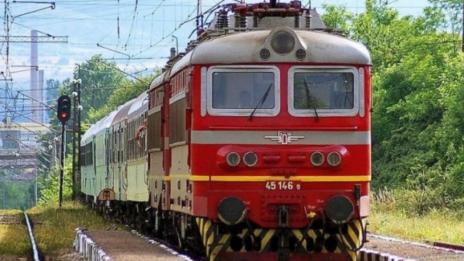 Младеж загина след катастрофа с влак, сестра му е в кома
