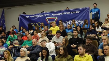 ОбС-Варна плати наема на Спортното училище на зала за спортна гимнастика за две години напред