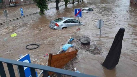 Белгия отново е под вода (СНИМКИ и ВИДЕО)