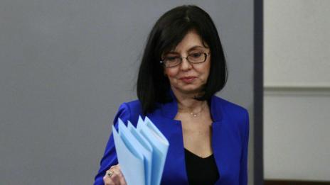 Национална среща за сигурността в училища и детски градини свиква Кунева