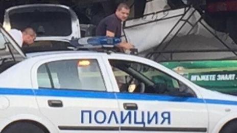 Шестима афганистанци и перничанин закопчаха в Бургас