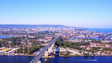 Братушките на село не искат, масово си купуват домове във Варна и Бургас