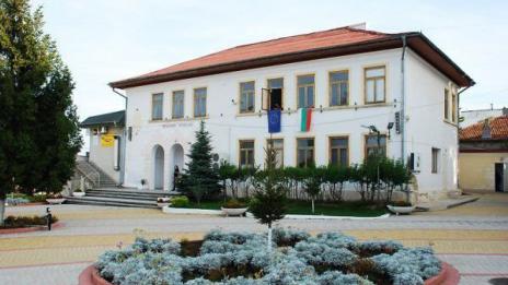 Отлагат националния събор на читалищата в Бяла