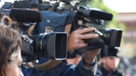 Двама журналисти бяха застреляни по време на предаване