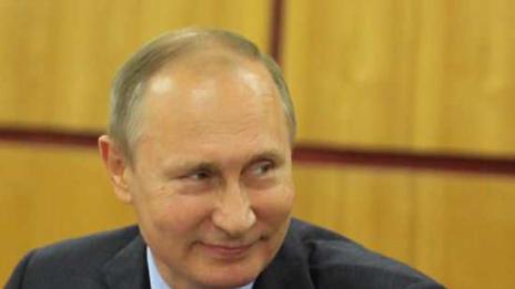 Перуанка изплете пуловер на Путин  