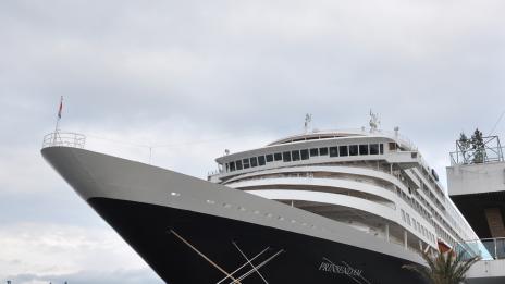 Prinsendam акостира във Варна (СНИМКИ)
