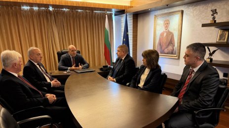 Коалицията на Румен Радев се казва &bdquo;Прогресивна България&ldquo;