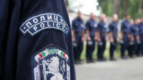 Полицаи и пожарникари излизат днес на втори протест