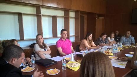 Връщат 20 деца в училище в Девня