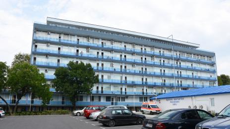 Обновяването на фасадата на МБАЛ „Св.Анна“ приключва наесен