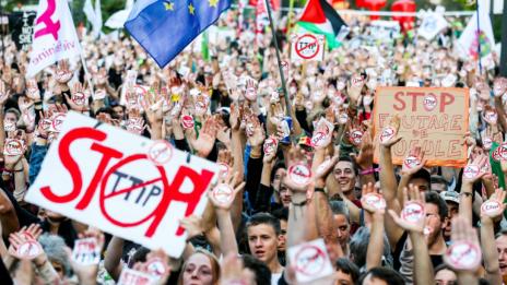 Протест в Брюксел: Искат отмяна на търговското договаряне между ЕС и САЩ