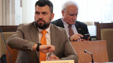 ГЕРБ обвини правителството в "политическа шизофрения" заради позицията за Украйна