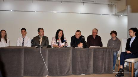 Отличиха успели средношколци във Варна