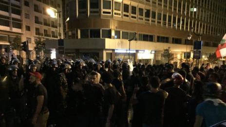 Протестите в центъра на Бейрут продължават