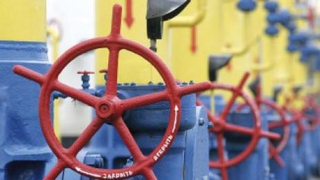 Киев плати близо 800 млн. долара на "Газпром"