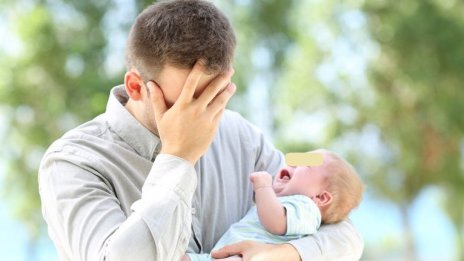 Зверство: Баща уби двумесечно си бебе, пречело му да спи