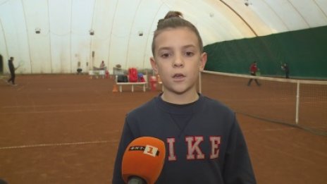 10-годишен украинец ще тренира безплатно тенис във Варна