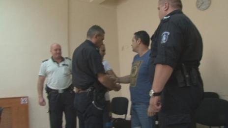 Съдът остави в ареста двама от ромите, участвали в побоя в Асеновград